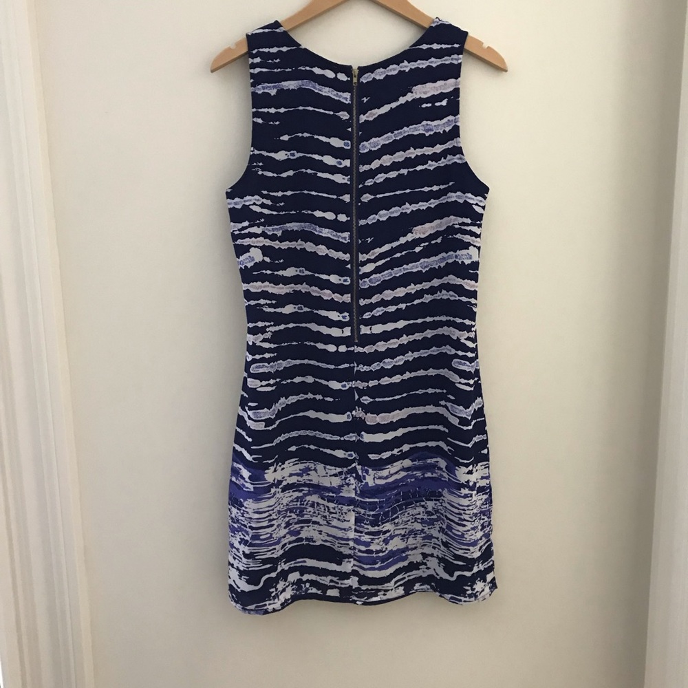 Tie-dye Shift Dress - Picture 3 of 4